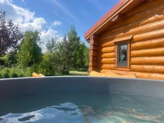 Luxury Log Cabin with Hot Tub & Scenic Views In Oakenshaw - Oakenshaw - 4