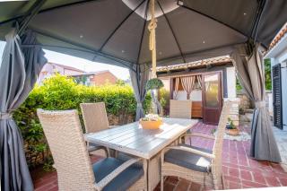 Guesthouse VillaIstra - 3