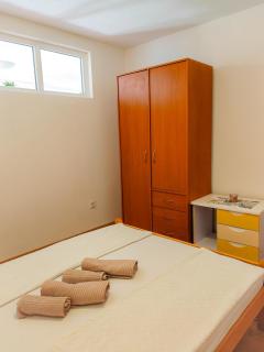 Zora Apartments - Bar - 2