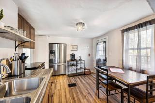 Cozy Loft | Dog Friendly + Off-Boat Parking - Sturgeon Bay - 7
