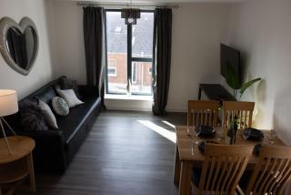 Modern 1BR with Sofa Bed Stay - 6