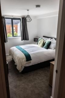 Amazing 2BR Apt Sofa Bed - 6