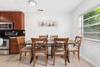 Cozy 2BR Oasis near Las Olas - Fort Lauderdale - 8