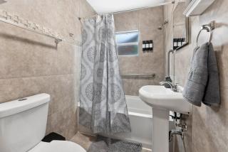 Cozy 2BR Oasis near Las Olas - Fort Lauderdale - 2