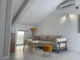Coastal Two Bedroom Comfort - Budva - 8