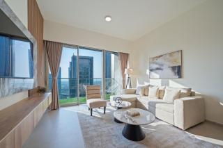 Luxurious 1-Bedroom Residence in Grande, Downtown - 5
