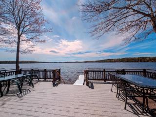 Back of the Moon Lakefront Camp family watersports fire pit 1 dog beach sleeps 8 - Sullivan - 9