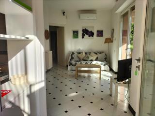 Serenas Beach Side Apt with Parking and AC - 5