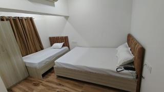 BANGAL'S Pride Hotel - Jāmb - 4