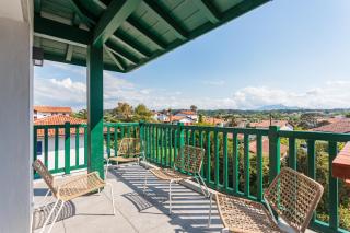 Bel appartement avec terrasse vue rhune, parking et proche des plages de Bidart - Bidart - 0