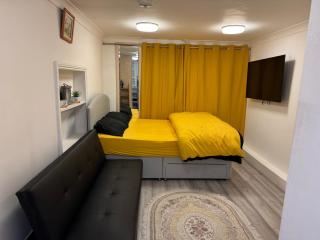 Studio Flat - Plymouth - 0