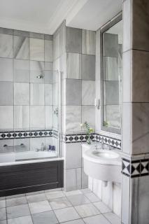 Wood Hall Hotel & Spa - 2