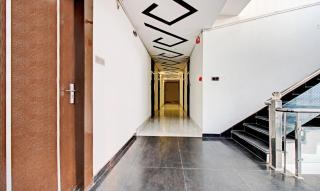 Treebo Silver Grand - 7