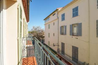 Beautiful Modern and Design Accommodation, Old Antibes - Antibes - 1
