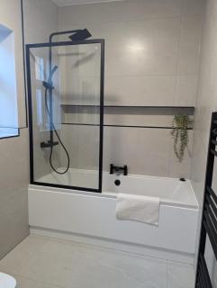 Newcastle Luxury 2 Bedroom Apartments - Newcastle upon Tyne - 9