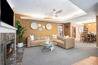 The Townline House - Union Pier - 4