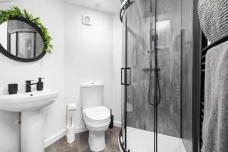 Wild Berry Stays - Baltic Street - Montrose - 3