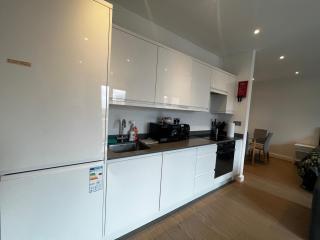 Grosvenor Rd Studio - Sleeps 4 Pet Friendly WiFi - St Albans - 4