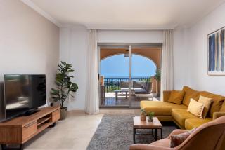 2-BR Middle Floor Apartment with Sea Views - Estepona - 8