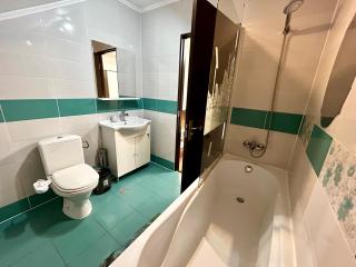 JAD - Luxury Villa's - A&C, Garden, BBQ & Playground - Tărlungeni - 4