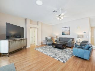 1103 Z2B VILLAGE SANTO DOMINGO by REMAX Premier - 8