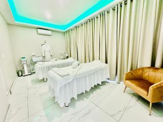 H & H Boutique & SPA - Roodepoort - 9