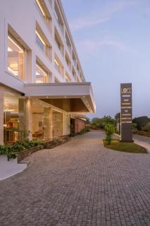 Loft Business Hotel - Kakkanad - 0