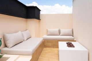 Elegant Lux Condo - Fast Wi-fi- Near the Beach - 1