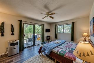 Pet Friendly Grizzly Blair Lodge Cabin - Groveland - 8