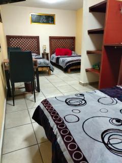 Habitacion SUPER GRANDE 6 personas CasaSanFco5 - 6