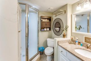 Walk to Ocean, Eats and Shops Myrtle Beach Condo - Myrtle Beach - 2