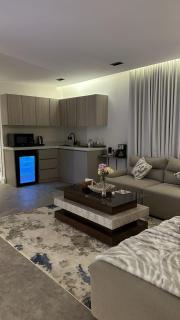 Dark Hotel Apartments - Quai - 0