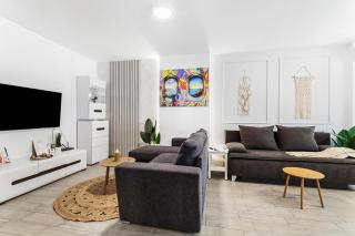 Elkette - Pool & Spa Beach Resort - 1