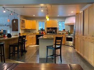 Home on the Hill at Kelli Creek - Juneau - 9