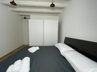 Vittoria Tre Piazze Apartments - Brescia - 3