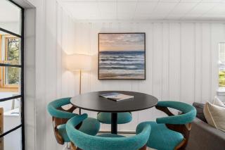 Sleeps 14 Home w Pool Great for Families - Harwich - 4