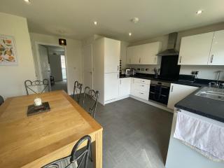 Modern & Stylish South Bristol Home - Whitchurch - 3