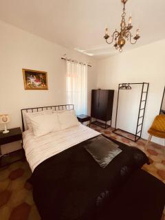 Guest House Casa Rossa - Lake Maggiore - Lesa - 1
