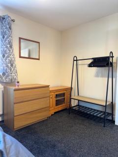 Modern cosy sleeps 5 first floor central MD2 - Market Drayton - 4