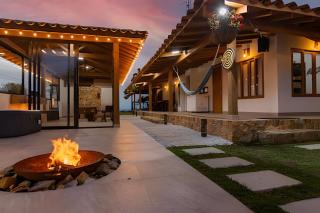 Villa + Granja | 5 Habitaciones | Juegos | Billar - Santa Elena - 0