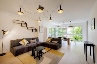 Spacious 4BR with Lovely Balcony - Bordeaux - 0
