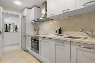 ViVi Homes - La Vida Dorada - 5