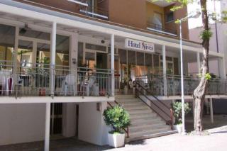 Hotel Nives Rimini - Rímini - 0