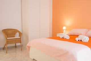 Spacious and bright room private balcony fo family - Bari - 1