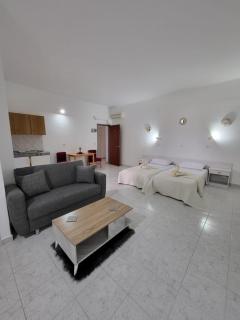Pyrgos Hotel Apartments - Kremasti - 4