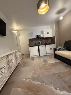 studio centre ville - Narbonne - 2