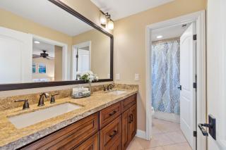 Oceanview Luxe Retreat with Rooftop - San Diego - 1