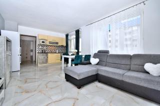 Emerald Marble Serenity Apartment - 8