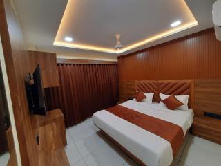Hotel Sun Plaza - Ahmedabad - 0