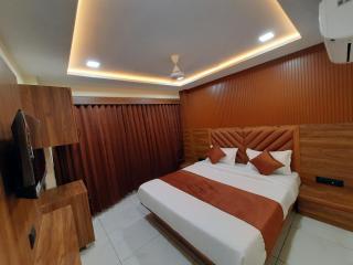 Hotel Sun Plaza - Ahmedabad - 6